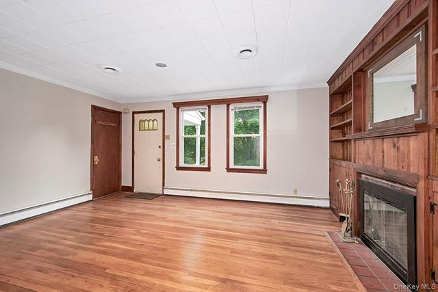 910 Linda Avenue, Thornwood, NY 10594