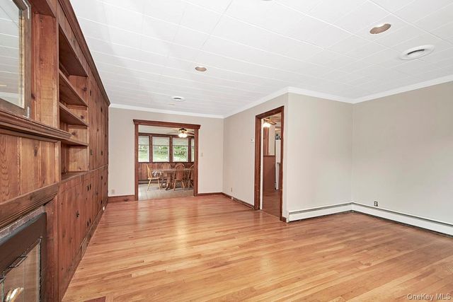 910 Linda Avenue, Thornwood, NY 10594