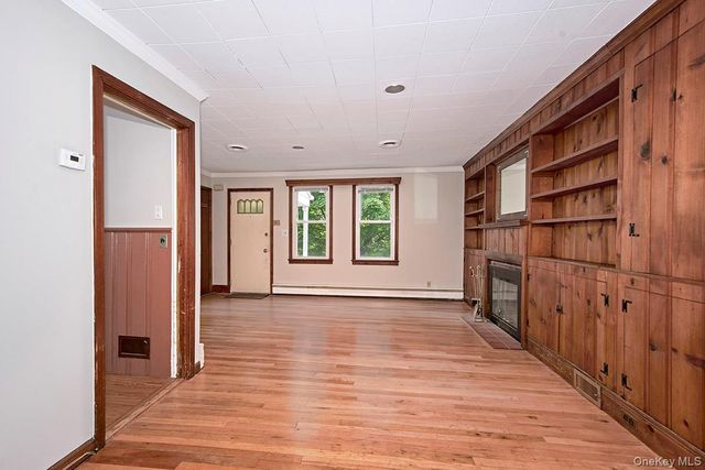 910 Linda Avenue, Thornwood, NY 10594