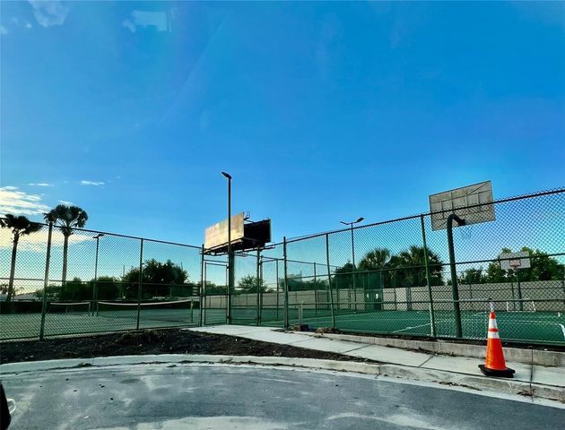 8939 LATREC AVENUE 1307, Orlando, FL 32819