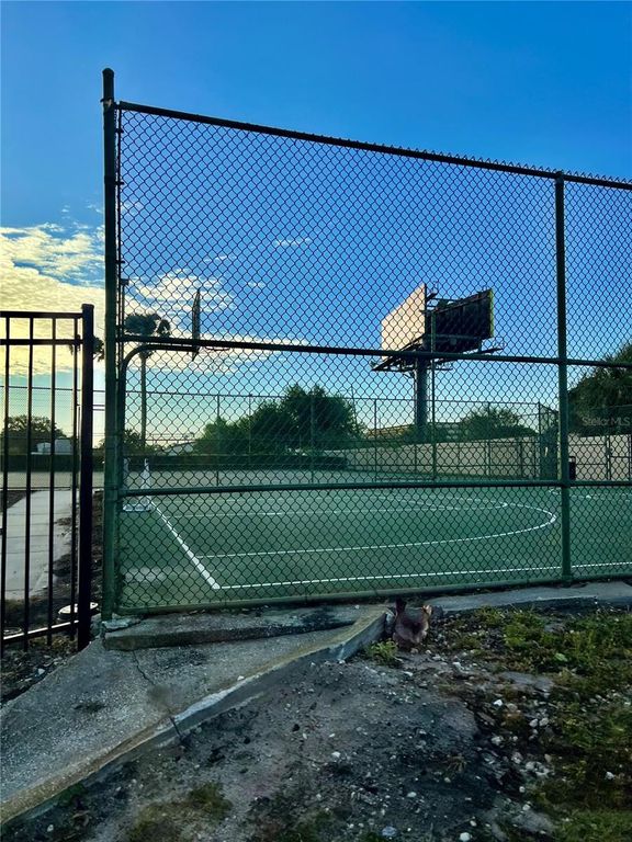 Image 22 of property listing at 8939 LATREC AVENUE 1307, Orlando, FL 32819