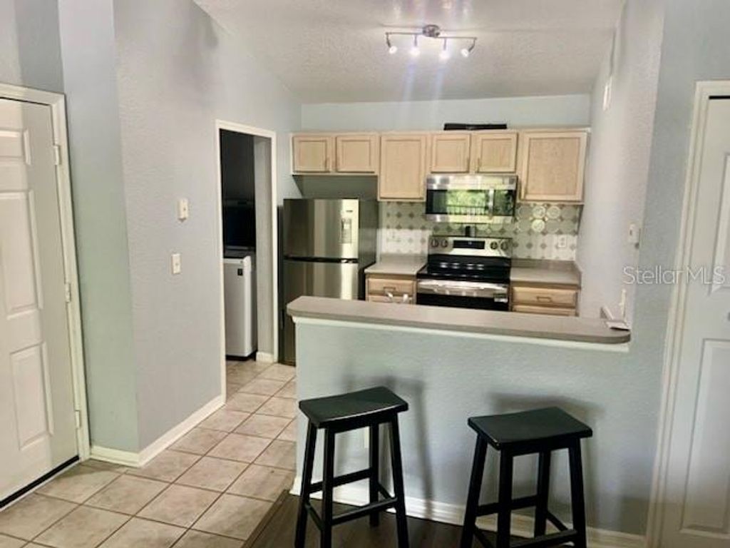 Image 4 of property listing at 8939 LATREC AVENUE 1307, Orlando, FL 32819