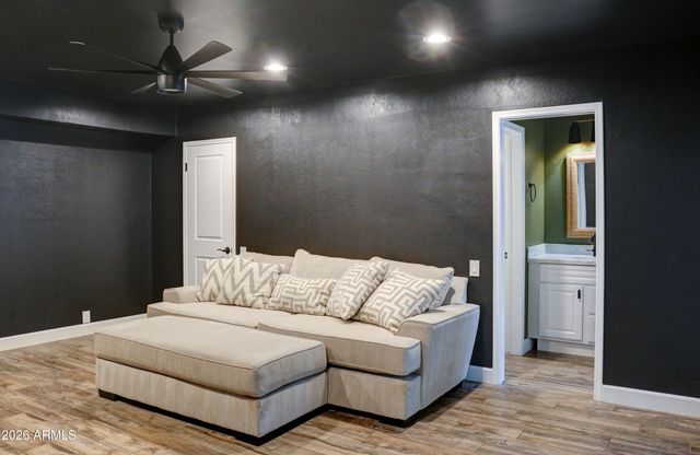 2016 E STATE Avenue, Phoenix, AZ 85020