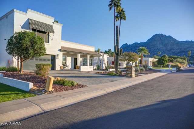 2016 E STATE Avenue, Phoenix, AZ 85020