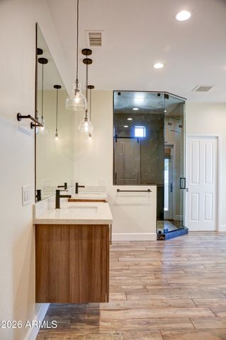 2016 E STATE Avenue, Phoenix, AZ 85020