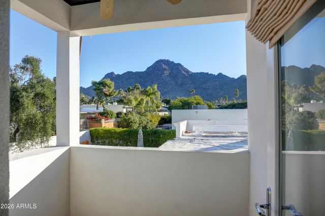 2016 E STATE Avenue, Phoenix, AZ 85020