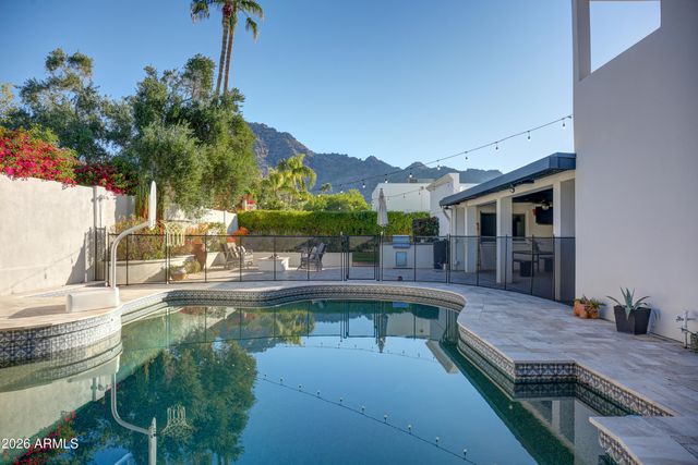 2016 E STATE Avenue, Phoenix, AZ 85020