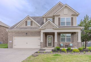 5793 Napa Valley Dr, Smyrna, TN 37167