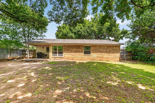224 Hudson Avenue, Crowley, TX 76036