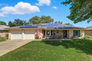 2504 Westpark Way Circle, Euless, TX 76040