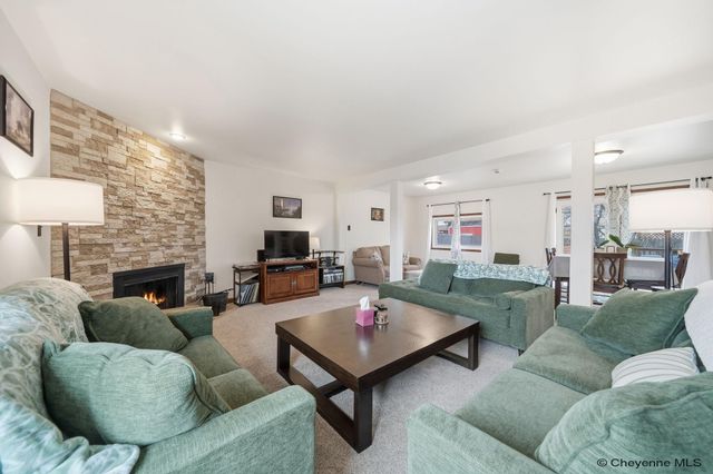 4508 FONTENELLE CIR, Cheyenne, WY 82009