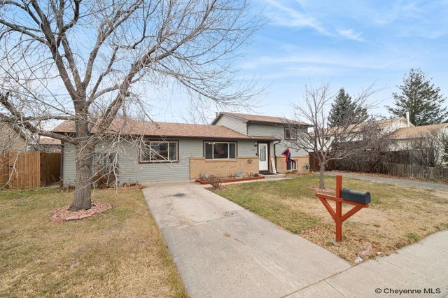 4508 FONTENELLE CIR, Cheyenne, WY 82009