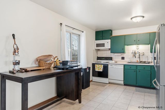 4508 FONTENELLE CIR, Cheyenne, WY 82009