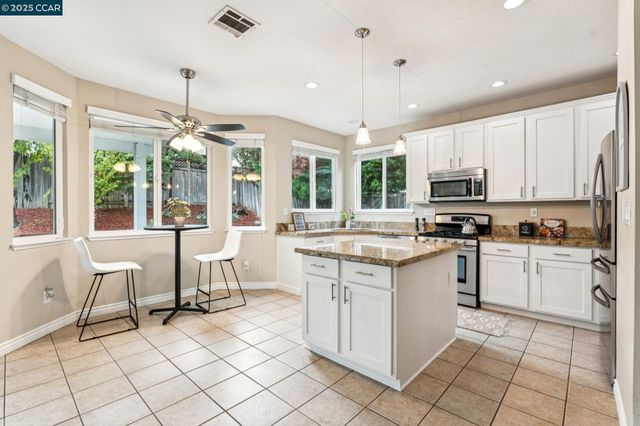 2099 Marshall Road, Vacaville, CA 95687