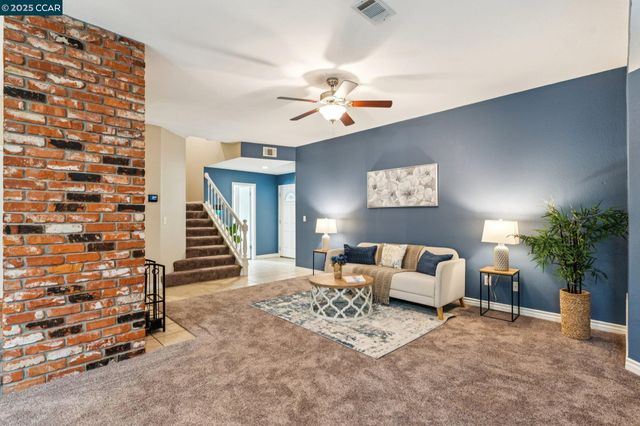 2099 Marshall Road, Vacaville, CA 95687