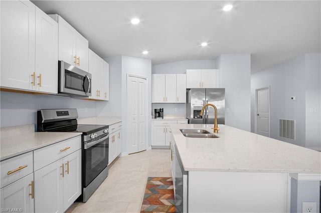 17741 paradiso WAY, North Fort Myers, FL 33917