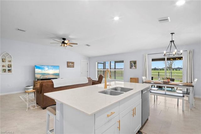 17741 paradiso WAY, North Fort Myers, FL 33917