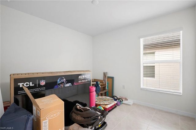 17741 paradiso WAY, North Fort Myers, FL 33917