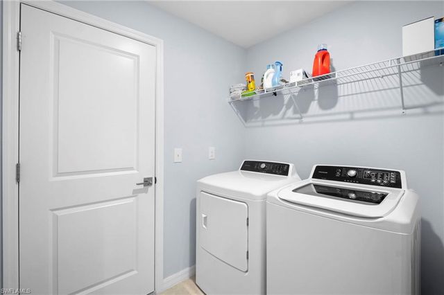 17741 paradiso WAY, North Fort Myers, FL 33917