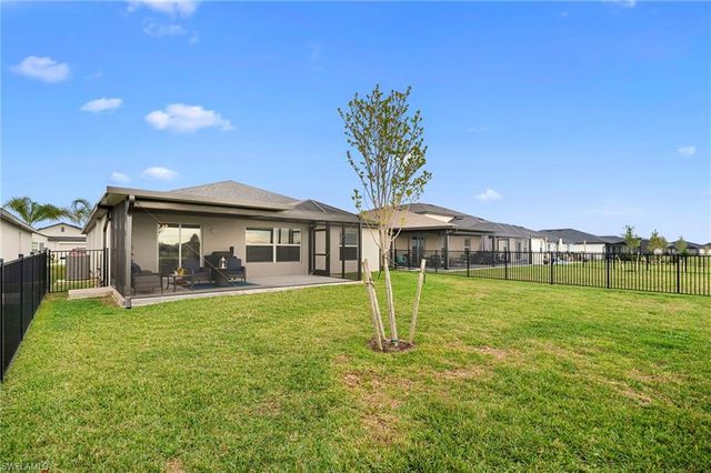 17741 paradiso WAY, North Fort Myers, FL 33917