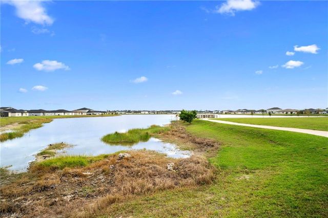 17741 paradiso WAY, North Fort Myers, FL 33917