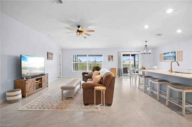 17741 paradiso WAY, North Fort Myers, FL 33917