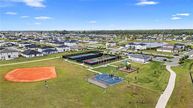 17741 paradiso WAY, North Fort Myers, FL 33917