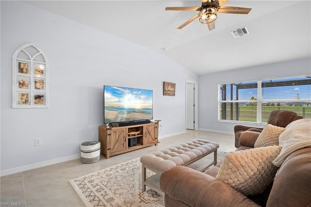 17741 paradiso WAY, North Fort Myers, FL 33917