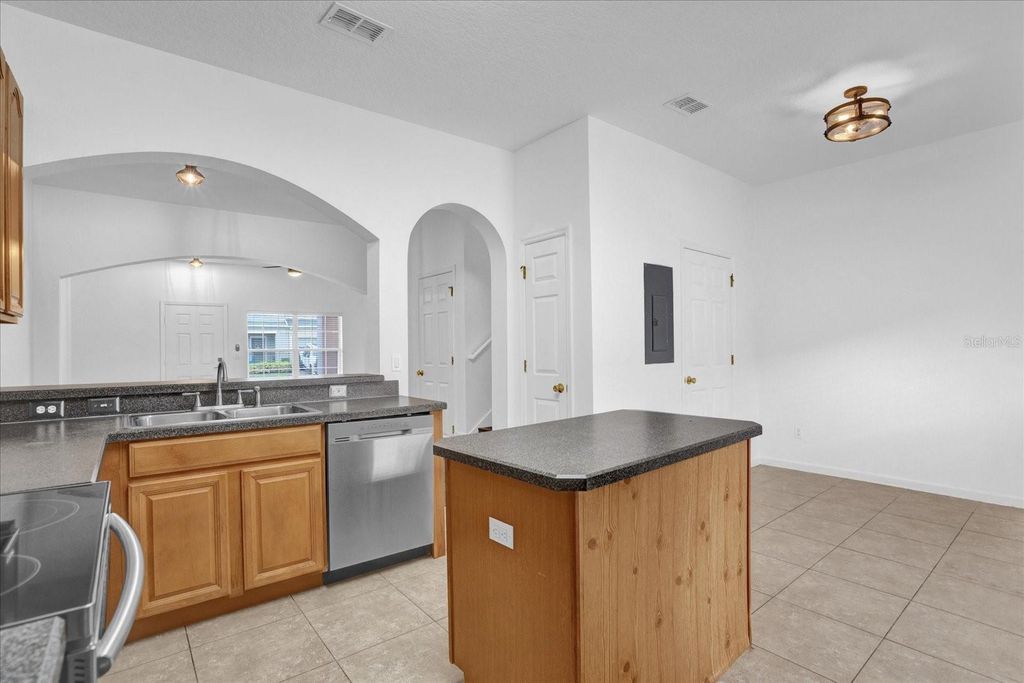 Image 10 of property listing at 16130 OLD ASH LOOP, Orlando, FL 32828