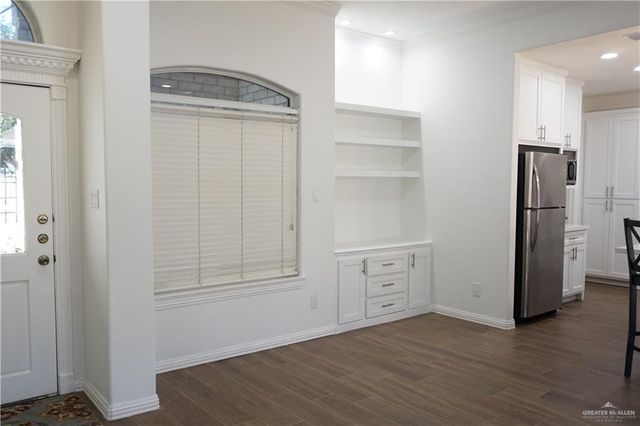 421 E Redbud Avenue, Mcallen, TX 78504