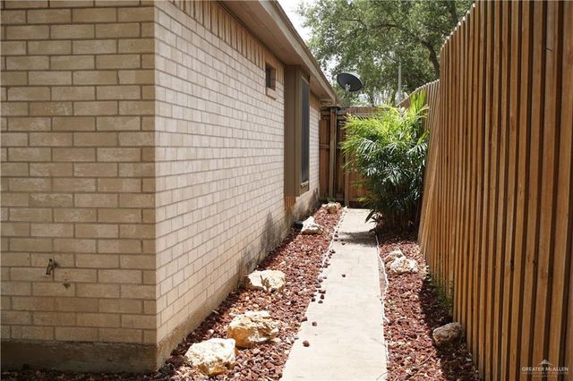 421 E Redbud Avenue, Mcallen, TX 78504