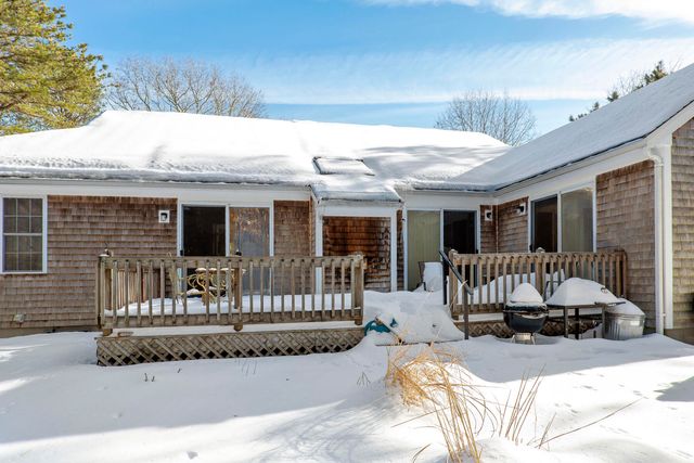 30 Grant Breen Drive, Mashpee, MA 02649