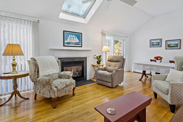 30 Grant Breen Drive, Mashpee, MA 02649