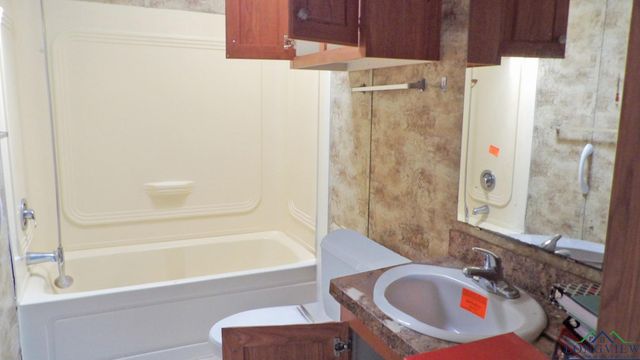 427 CHOCTAW RD, Jefferson, TX 75657