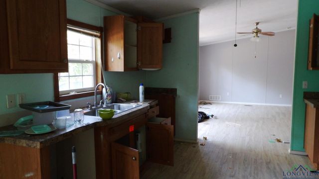 427 CHOCTAW RD, Jefferson, TX 75657