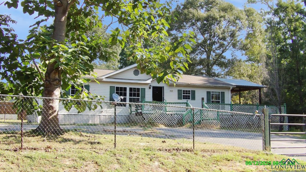 427 CHOCTAW RD, Jefferson, TX 75657