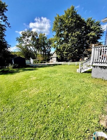 761 W Wood Street, Lowellville, OH 44436