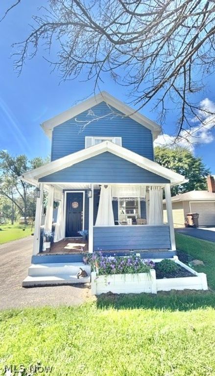 761 W Wood Street, Lowellville, OH 44436