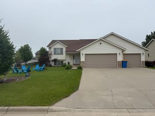 2460 Fox Hollow Lane, Owatonna, MN 55060