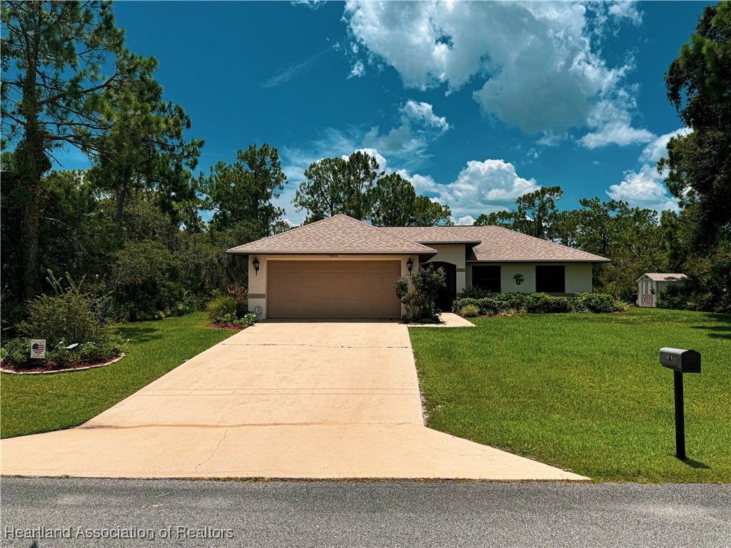 3216 Locust Avenue, Lake Placid, FL 33852