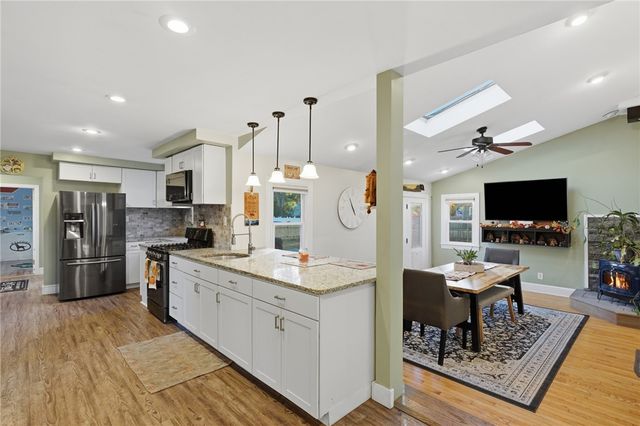 99 George Arden Avenue, Warwick, RI 02886
