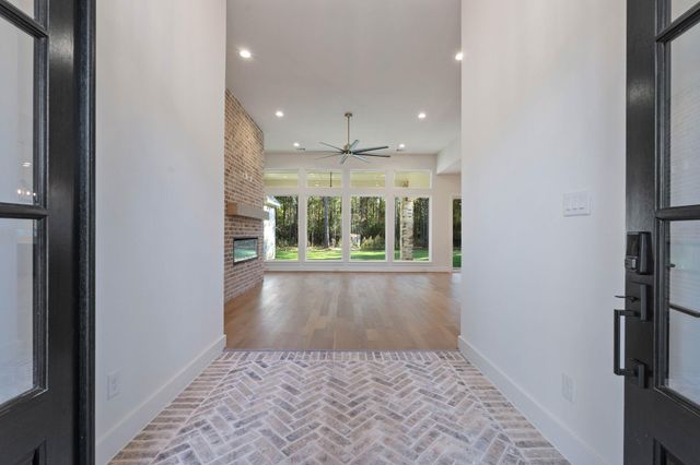 25061 Seguin Trail, Montgomery, TX 77316