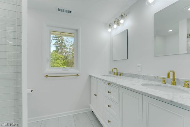 33065 Arlesford Drive, Solon, OH 44139