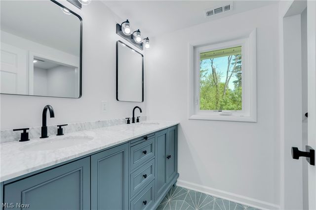 33065 Arlesford Drive, Solon, OH 44139