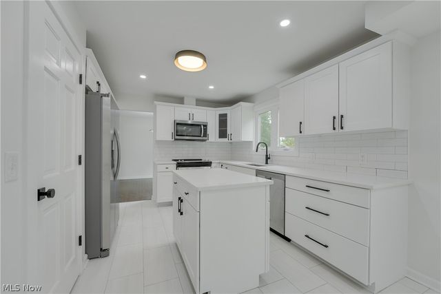 33065 Arlesford Drive, Solon, OH 44139