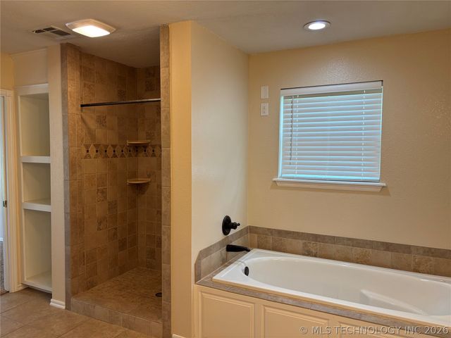 67 Magnolia Drive, Lone Grove, OK 73401