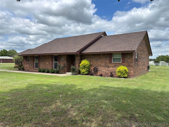 67 Magnolia Drive, Lone Grove, OK 73401