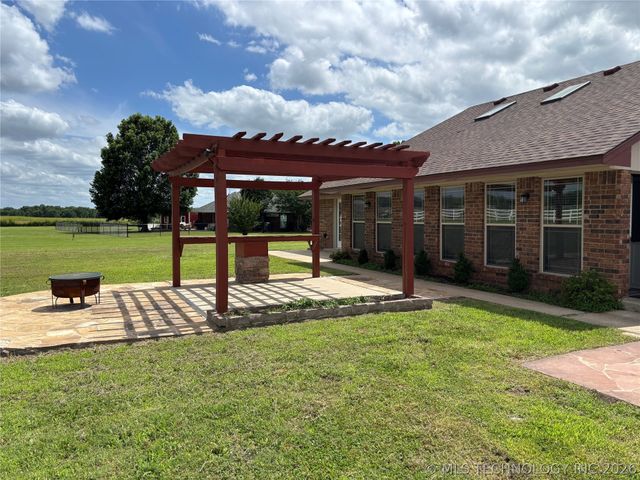 67 Magnolia Drive, Lone Grove, OK 73401