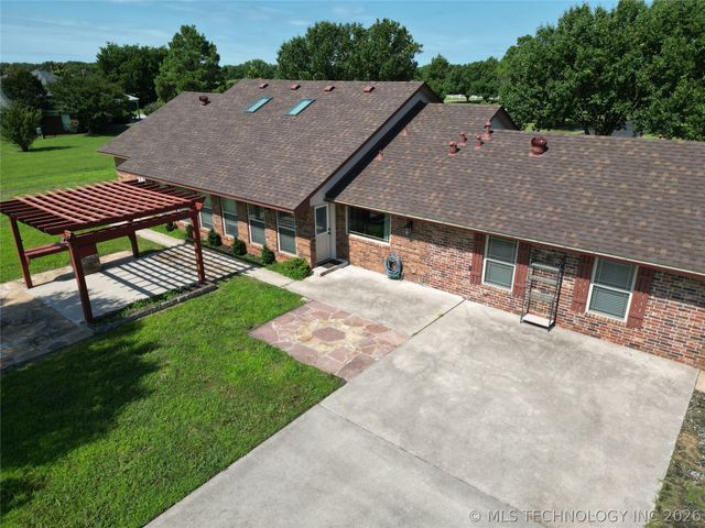 67 Magnolia Drive, Ardmore, OK 73401