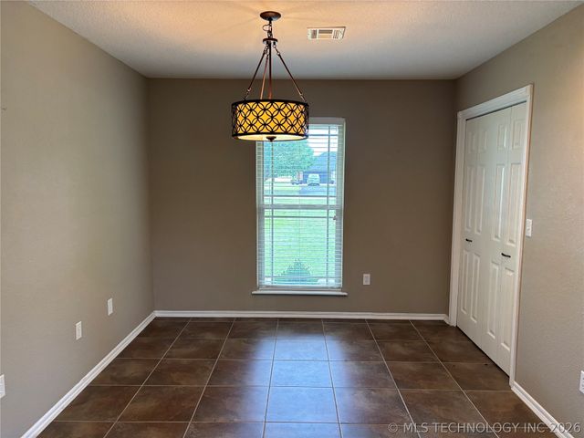 67 Magnolia Drive, Lone Grove, OK 73401
